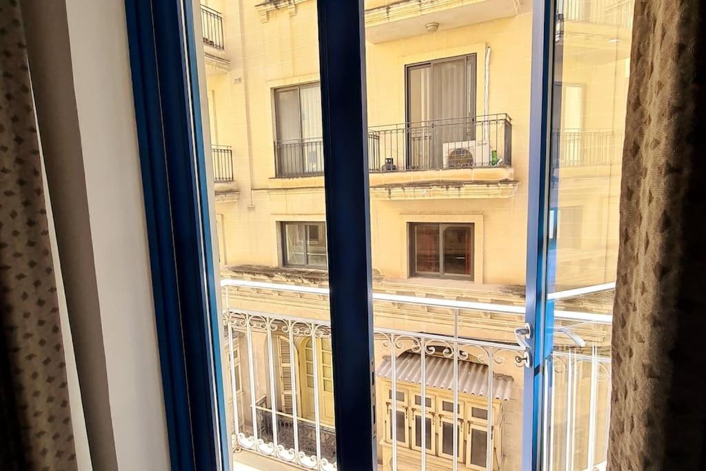 Cozy Inside.City & Beach Outside Leilighet Sliema Eksteriør bilde